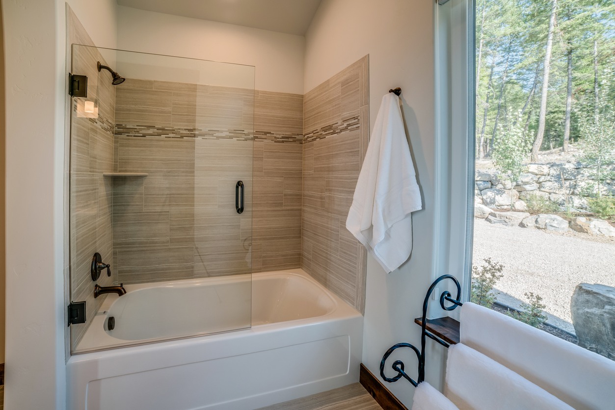 Shower & Tub Installation in Minneapolis